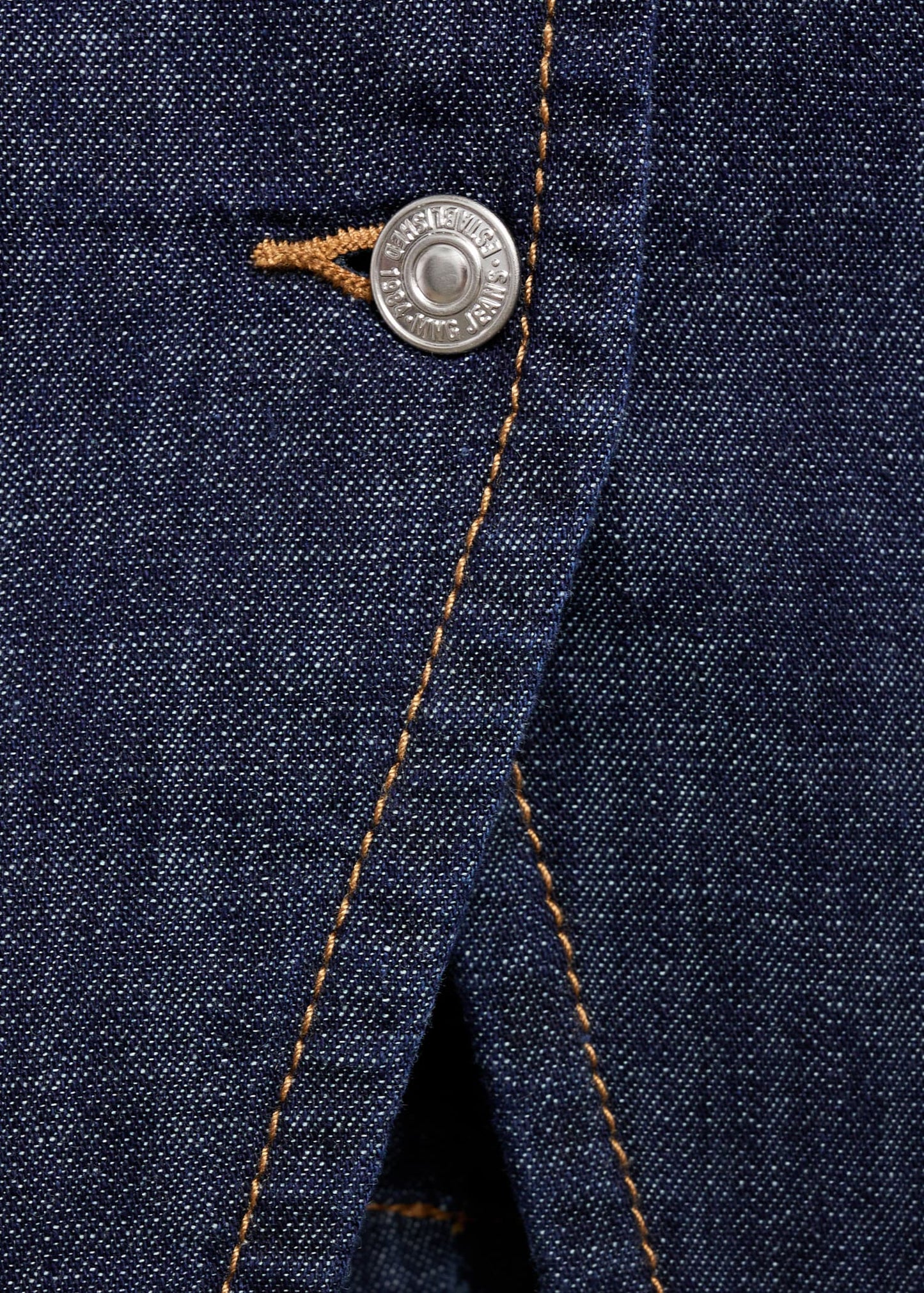 Buttoned denim top