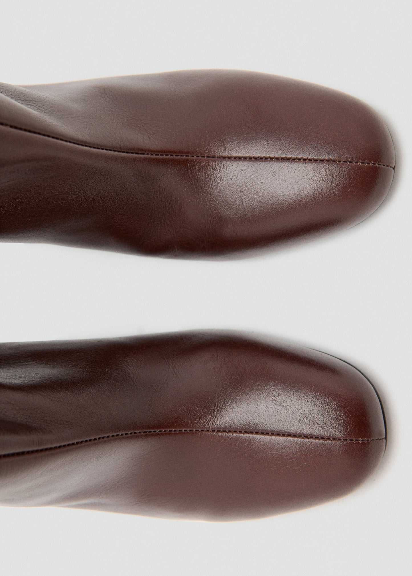 Heel leather boot
