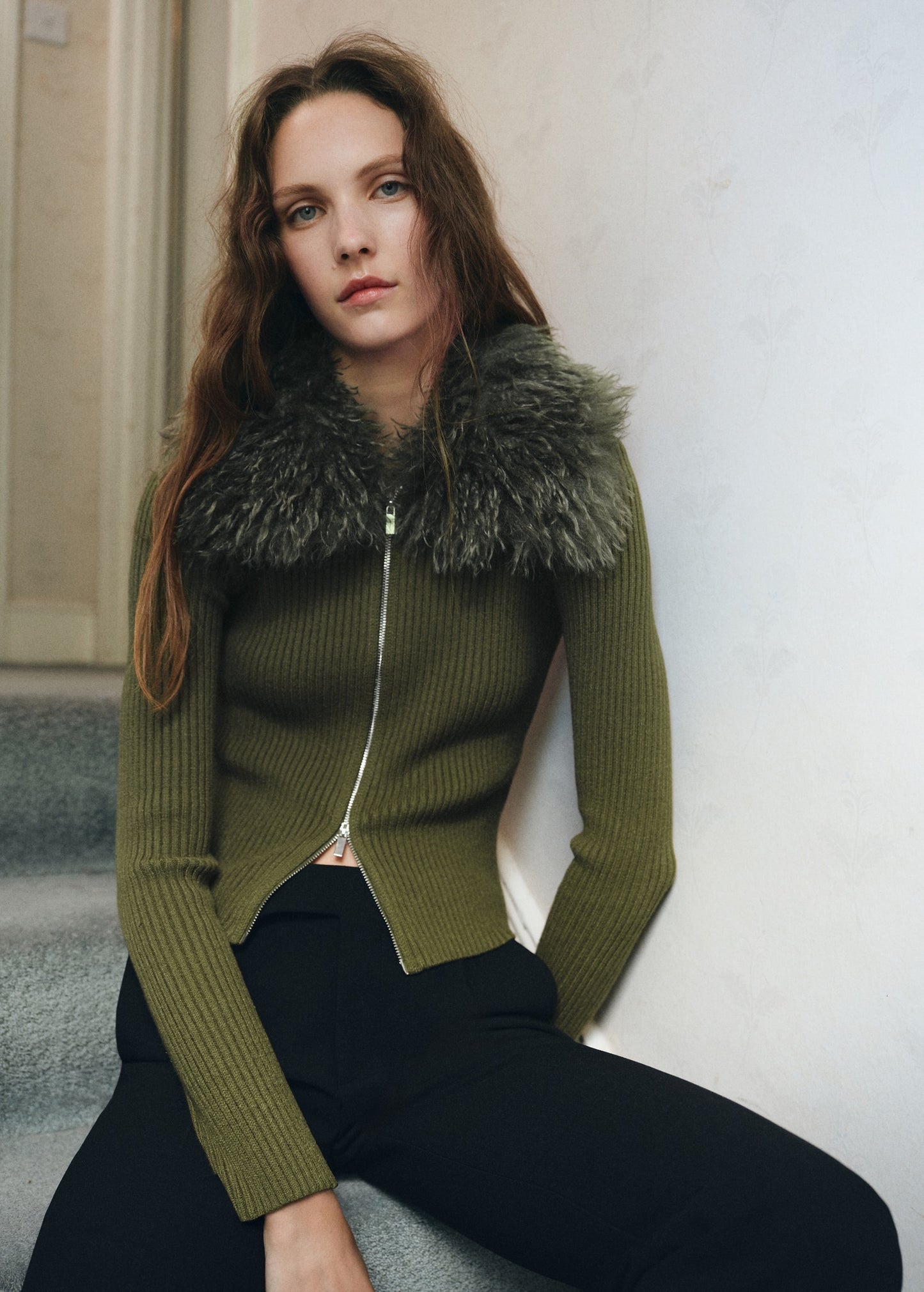 Combined zip-up faux fur cardigan