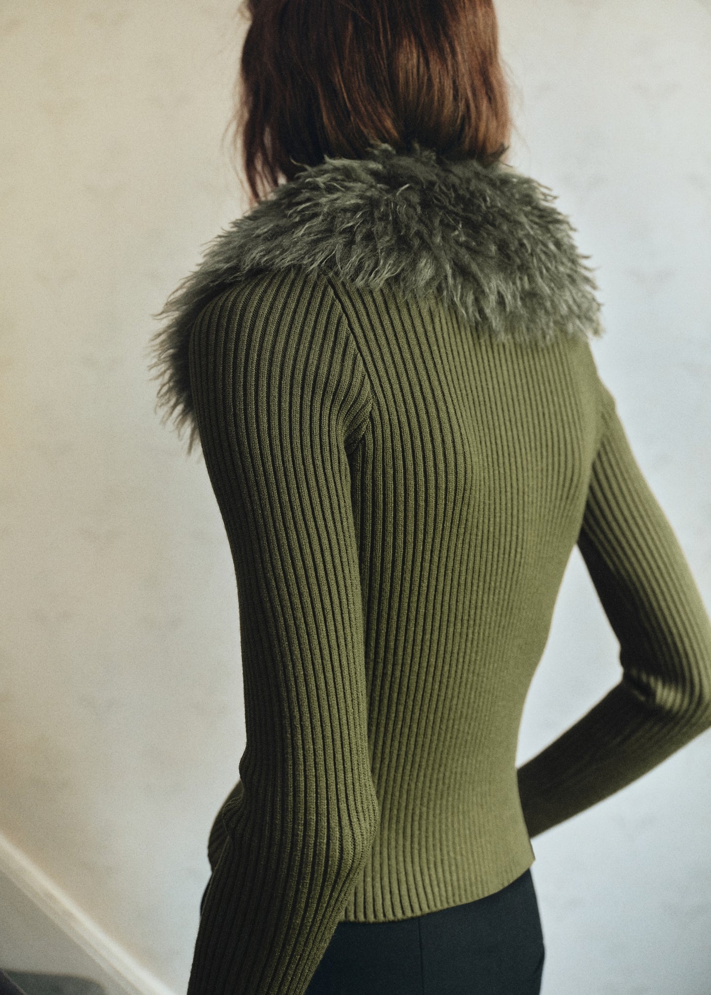 Combined zip-up faux fur cardigan
