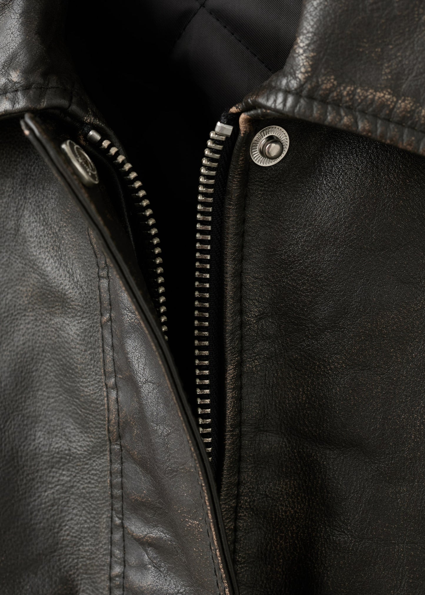 100% leather jacket with pockets