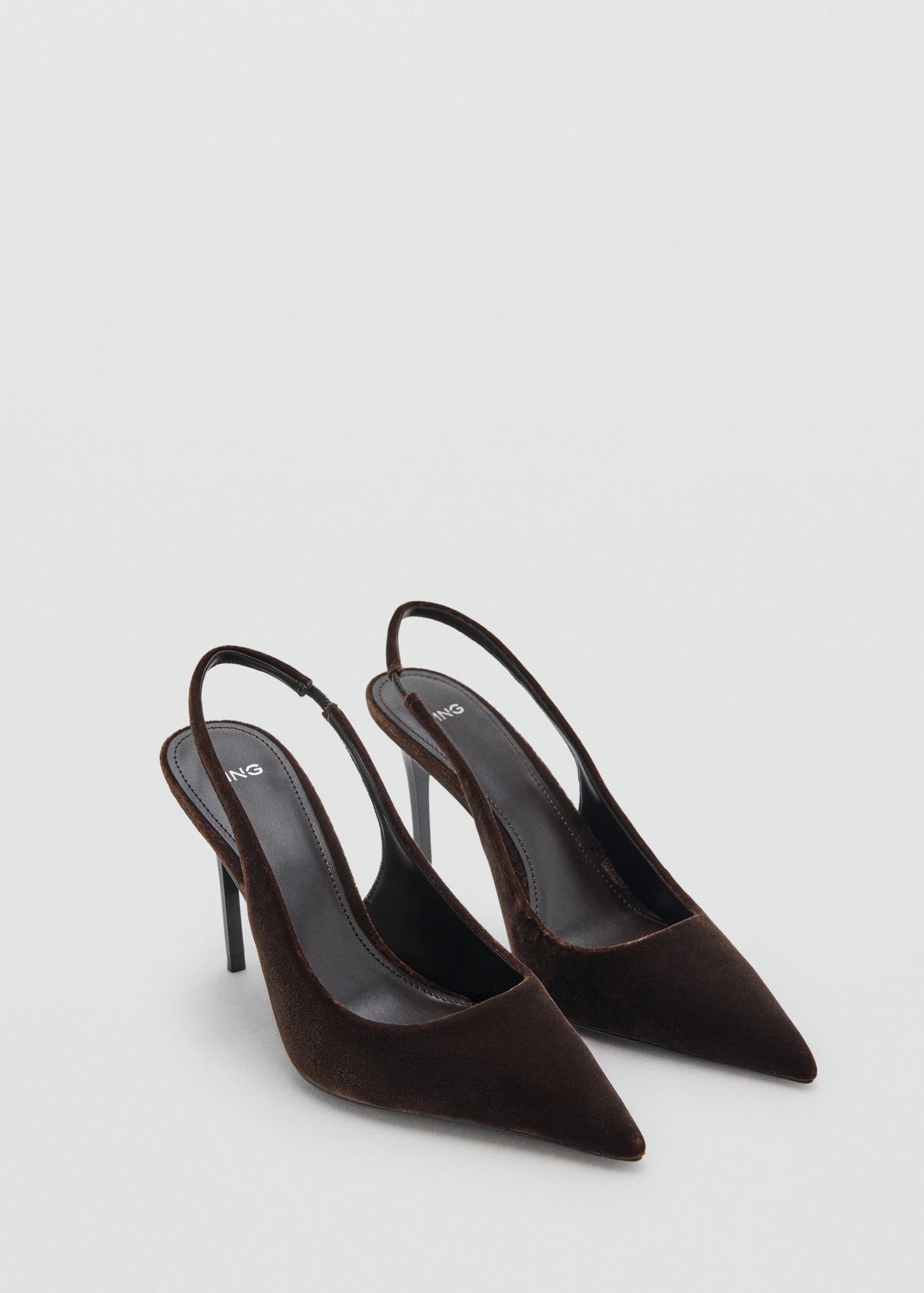 Velvet heeled shoes