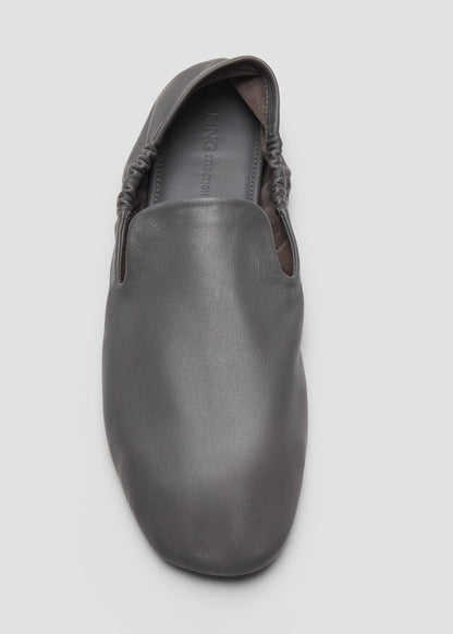 100% leather gathered shoes