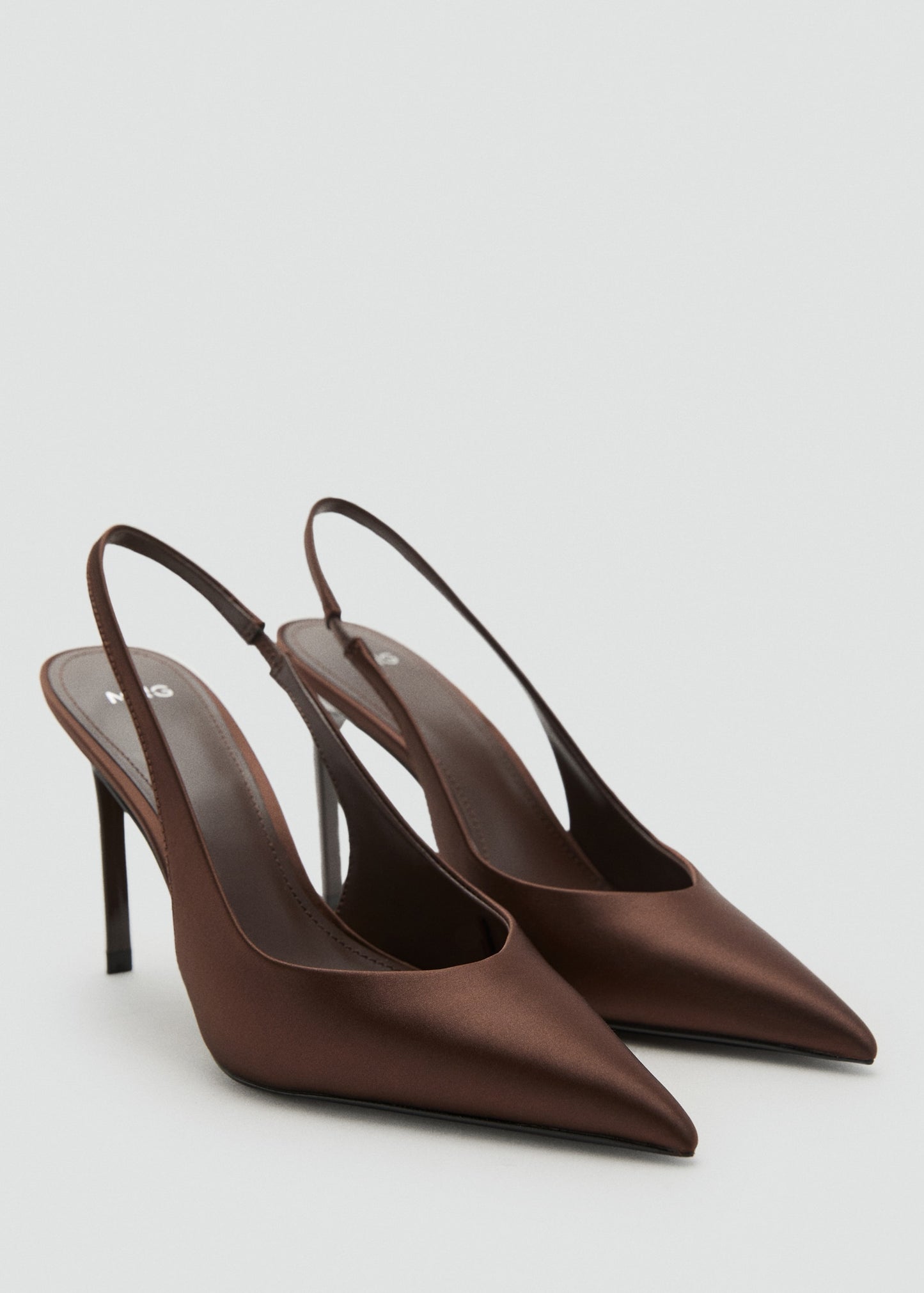 Satin court shoe