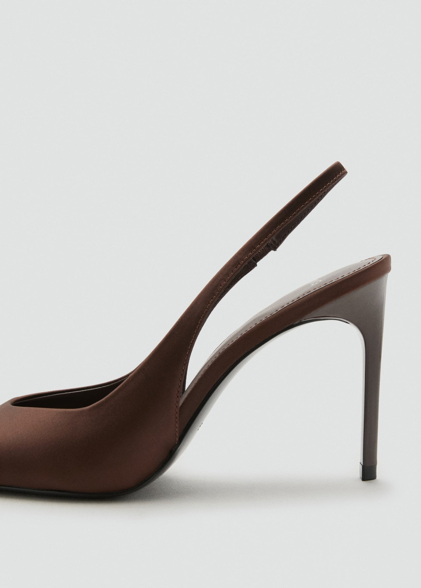 Satin court shoe