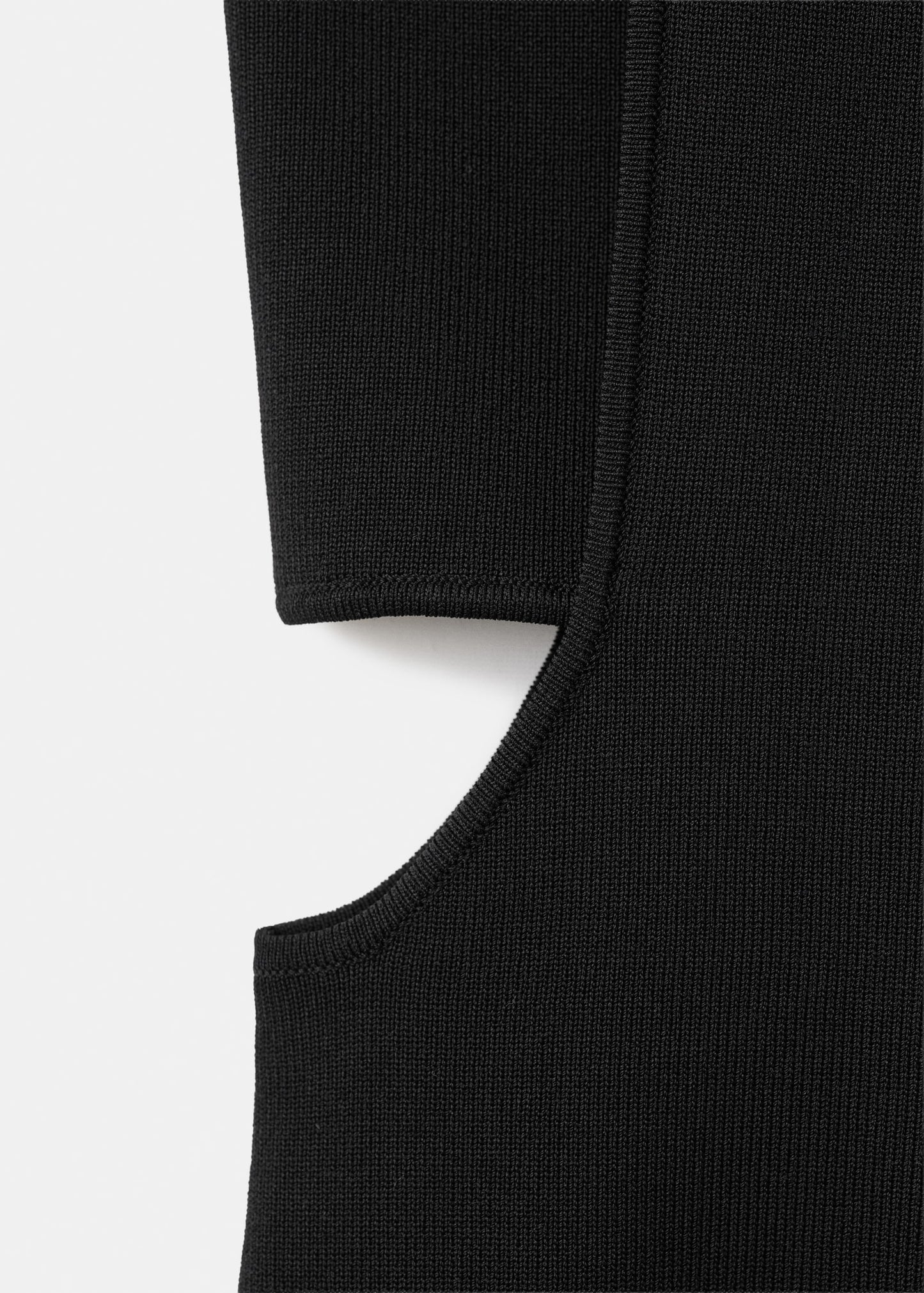 Knitted dress with cut-out
