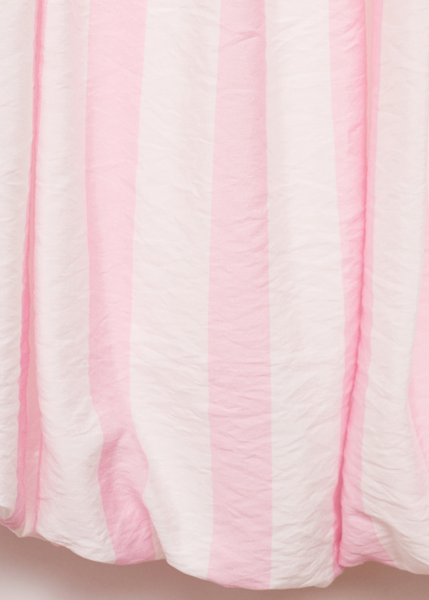 Short striped balloon effect dress