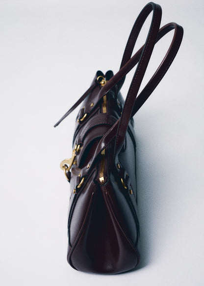 Medium shoulder bag with snap hook