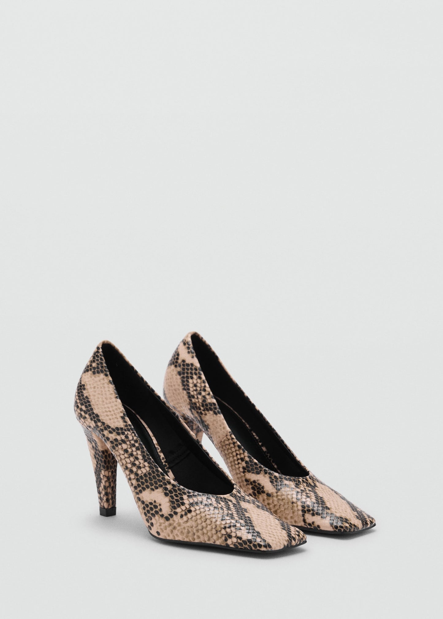 Snakeskin print heeled shoes