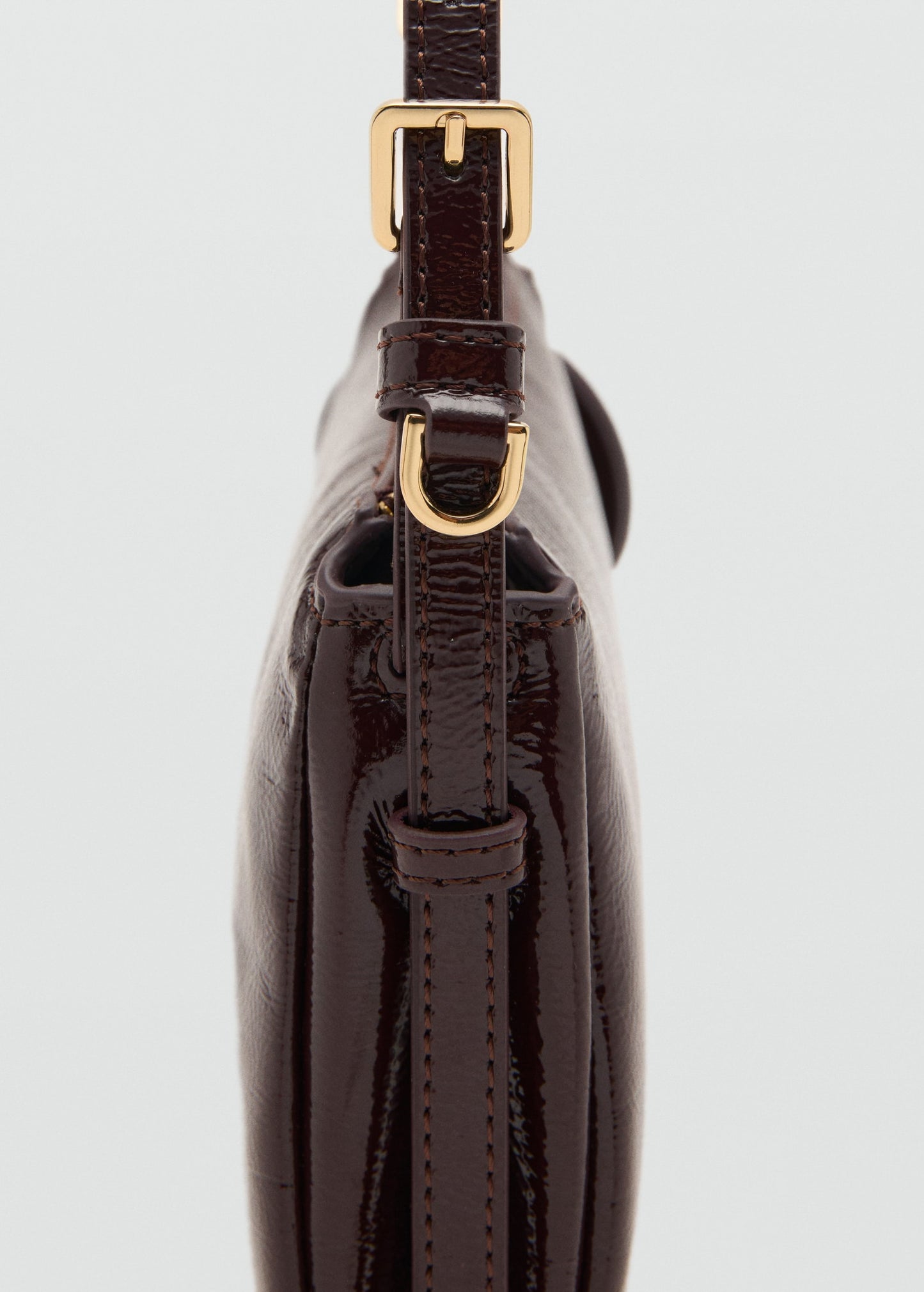 Shiny shoulder bag