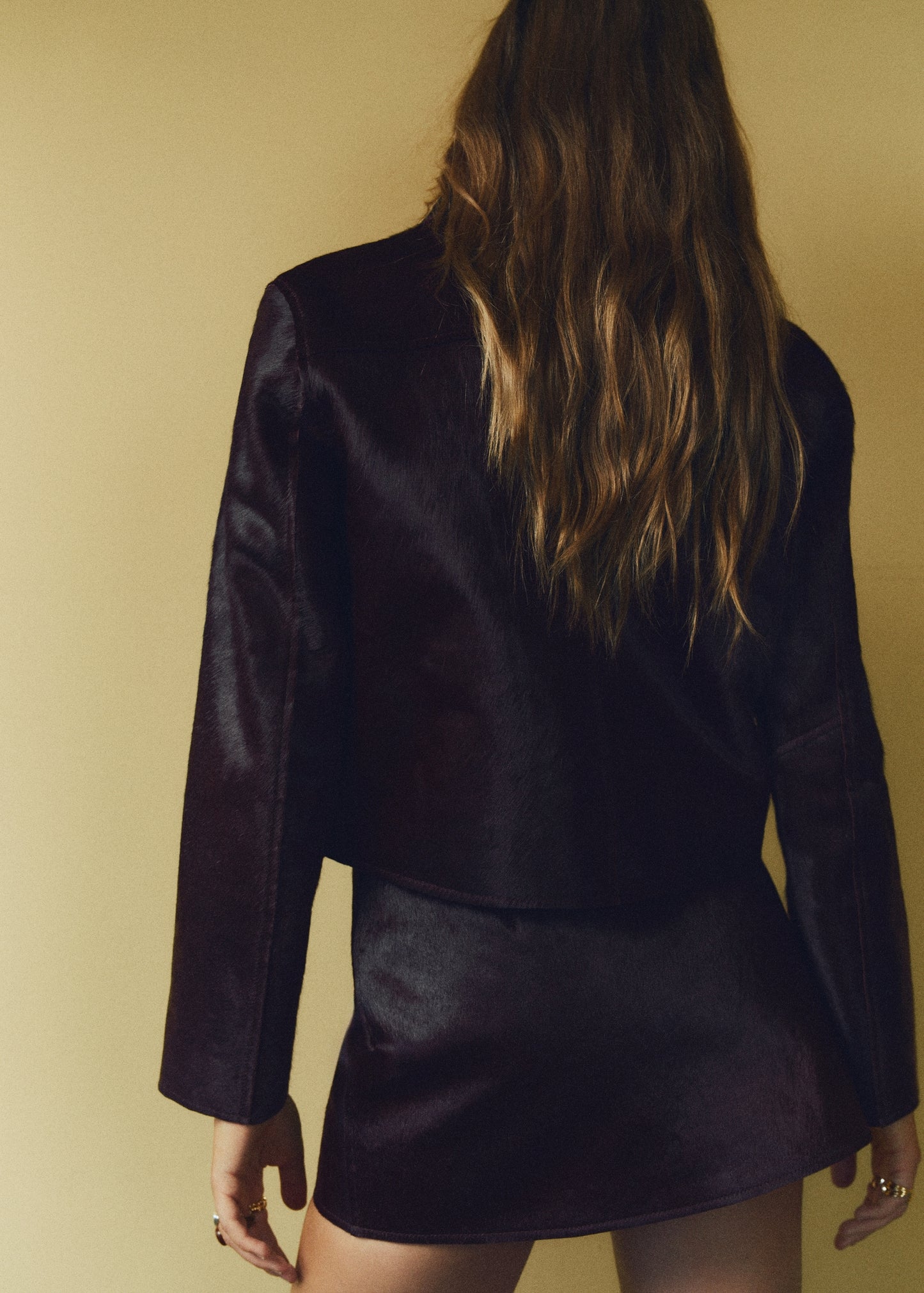 Leather and fur-effect mini-skirt