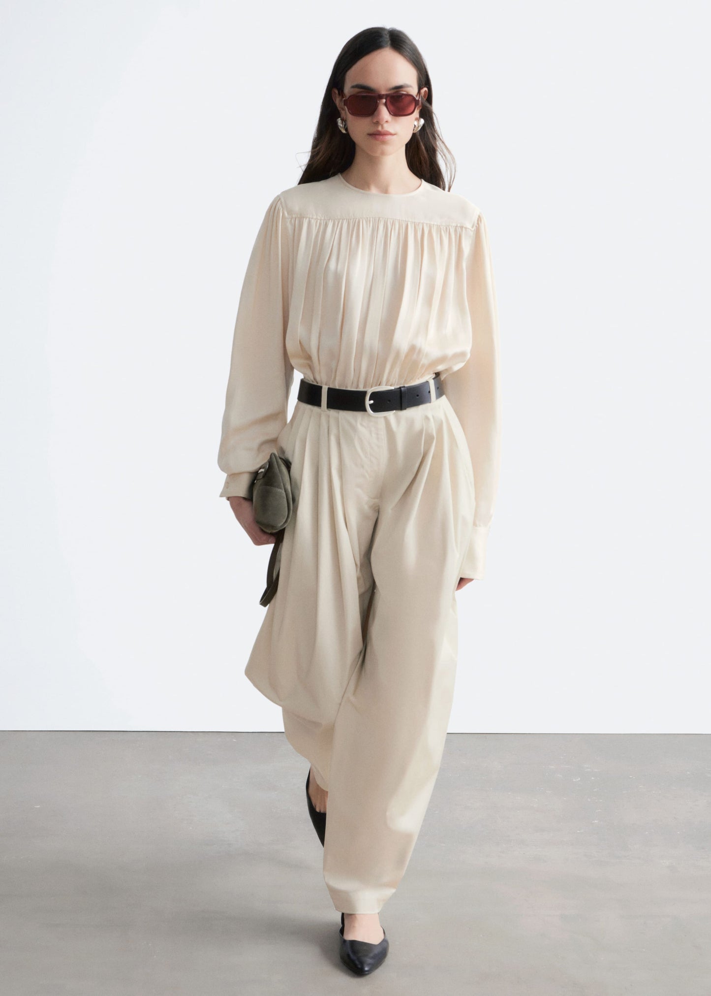 Barrel-Leg Pleated Trousers