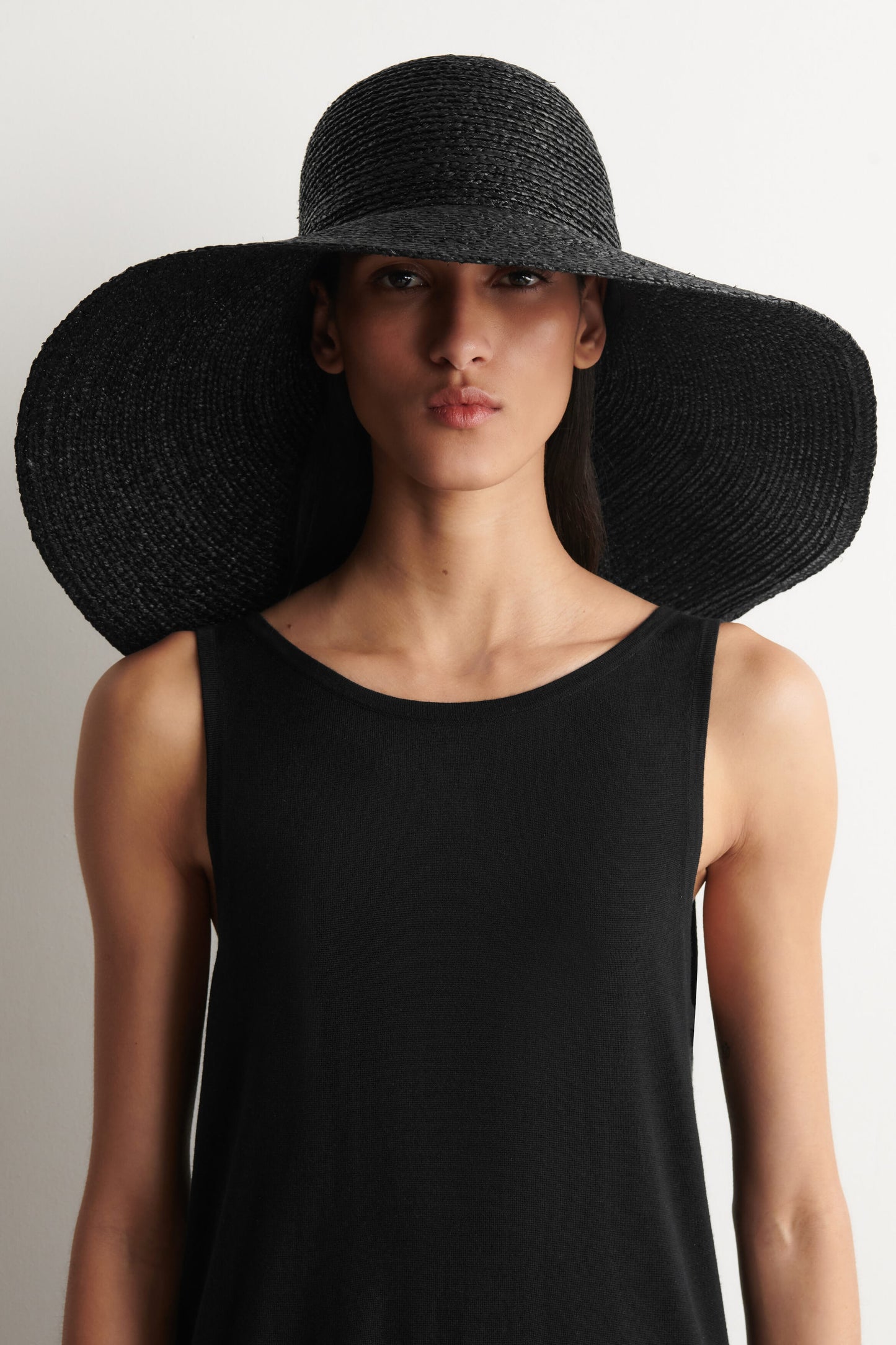 Wide-brim raffia hat