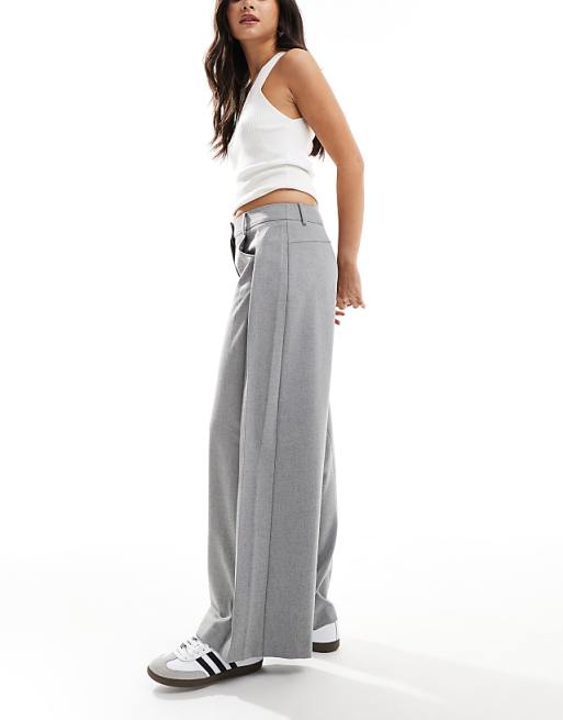 Folded pleat trouser in grey