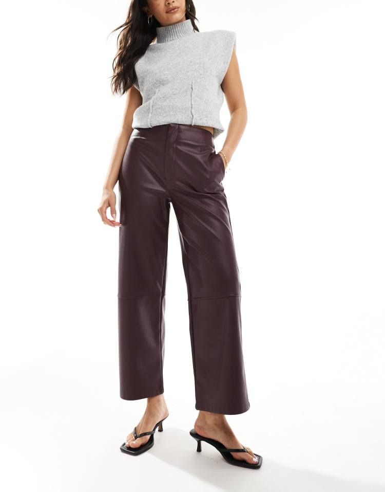 Faux leather cropped trousers in plum