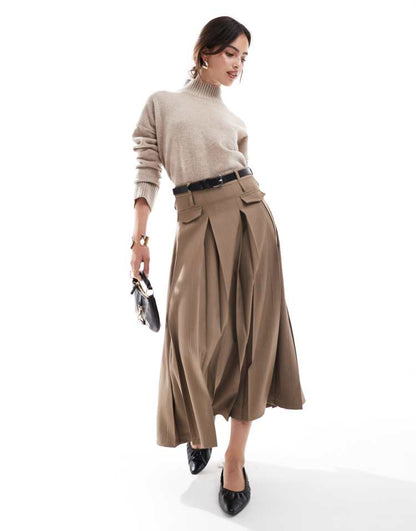 Tailored midaxi skirt in tan