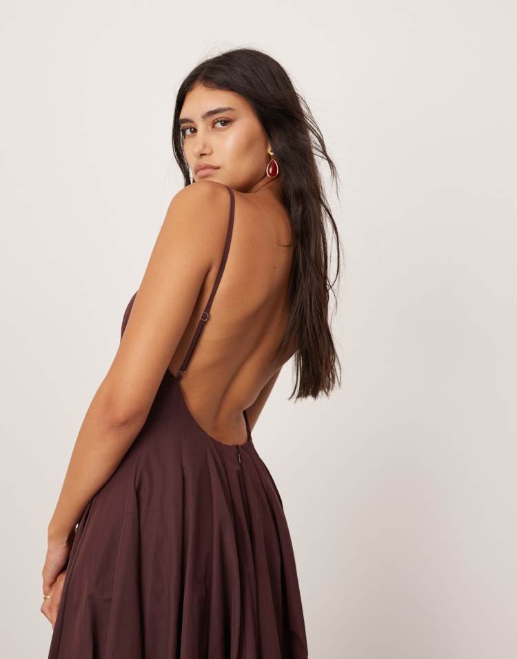 Racer neck open back seam detail full maxi dress in burgundy