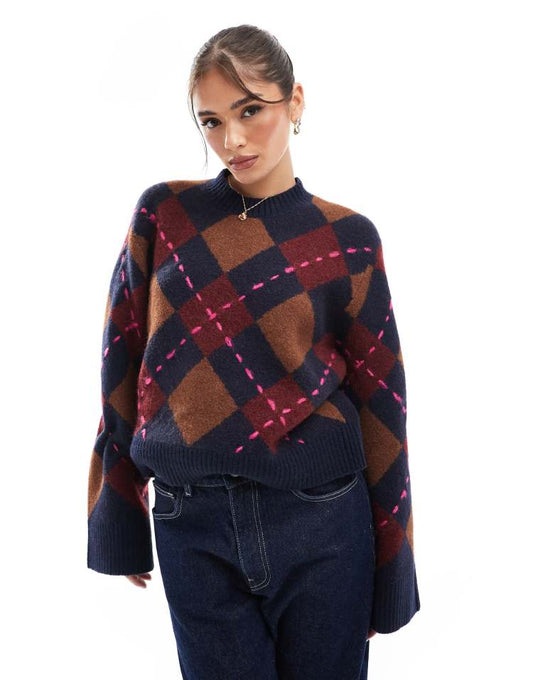 Knitted crew neck argyle jumper and stitch detail