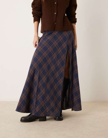 Full maxi skirt with high side split in check