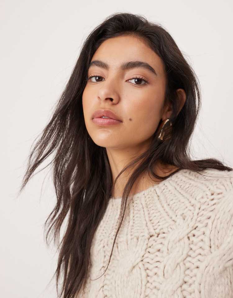 Oversized chunky hand knit cable jumper in Oat