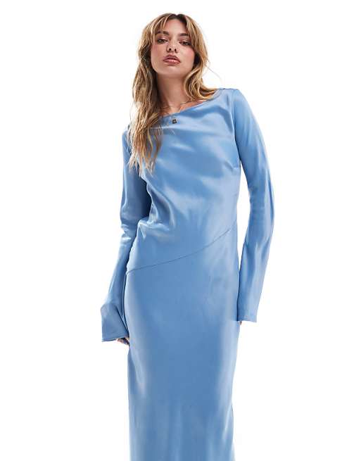 Satin maxi dress with angel sleeves in blue