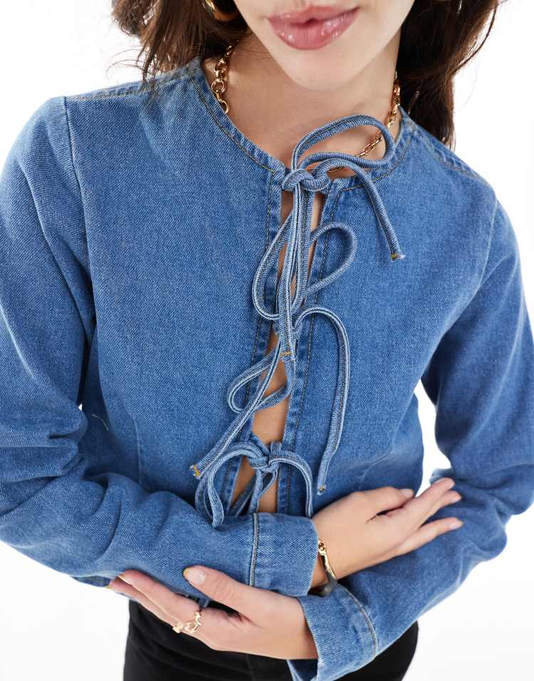 Denim long sleeve tie front top in mid blue