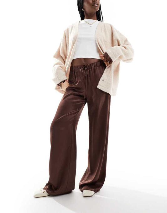 Satin wide leg trouser in chocolate