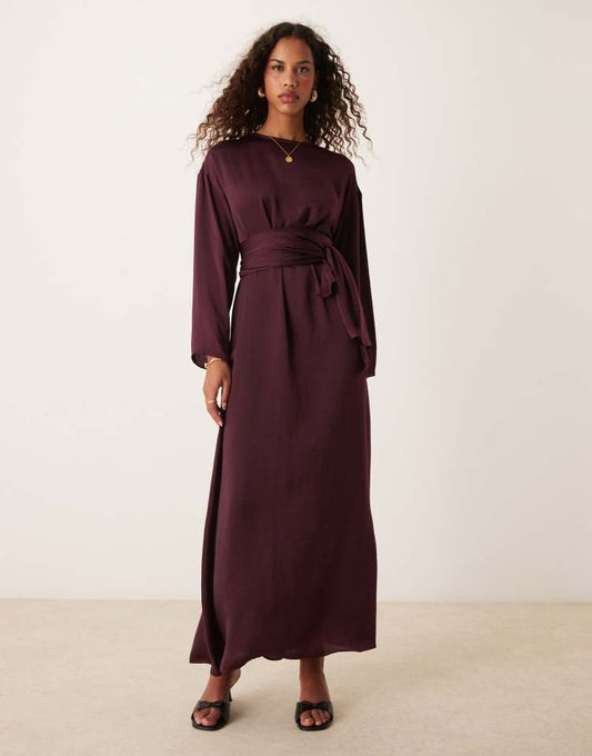 Twist waist drape maxi dress in burgundy