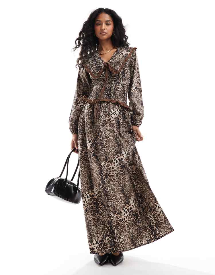 Collar shirred waist maxi dress in leopard print