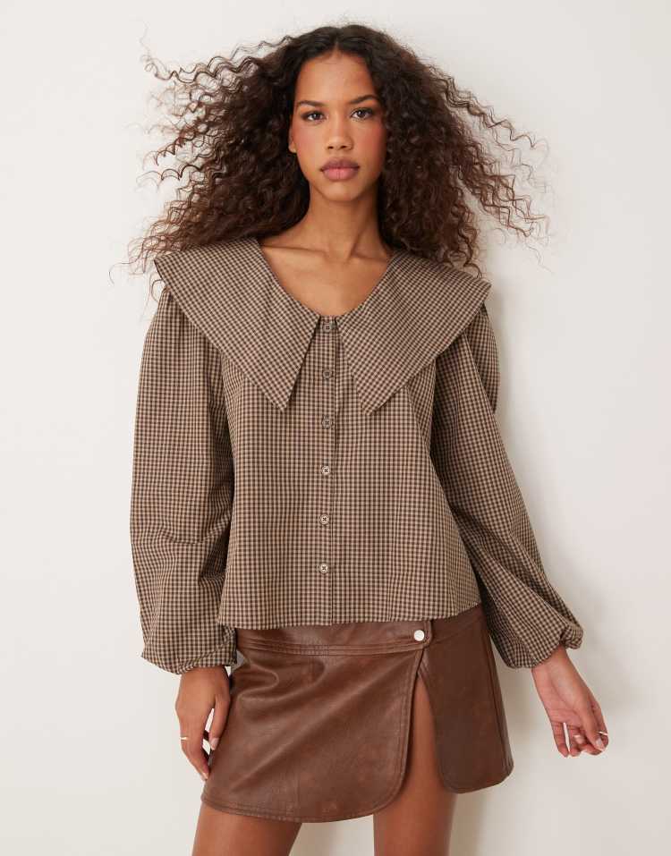 Oversized collar blouse in brown check