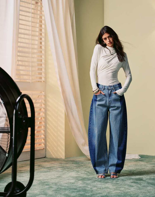 Oersized barrel leg jeans in tonal wash