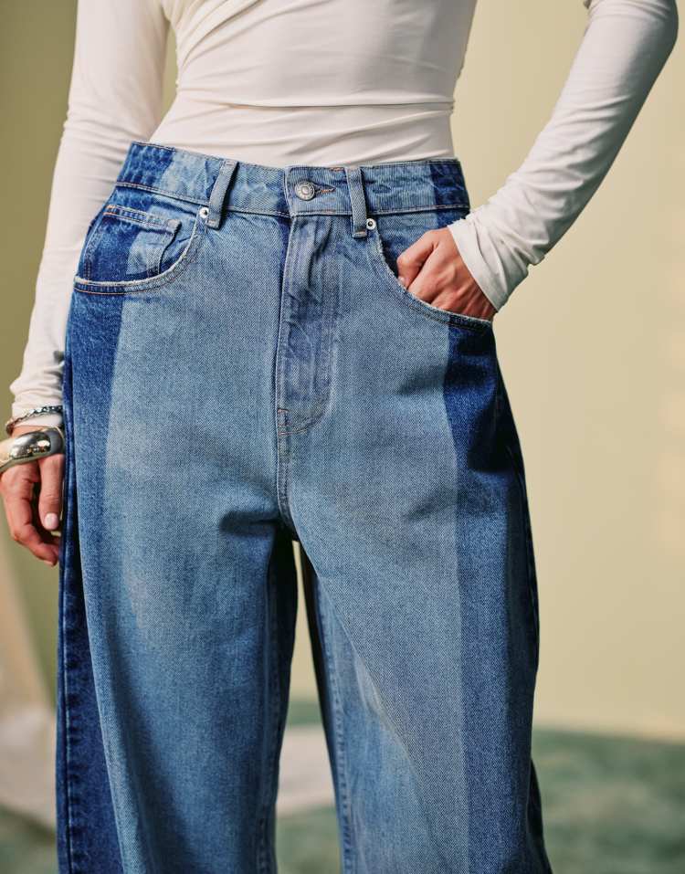 Oersized barrel leg jeans in tonal wash