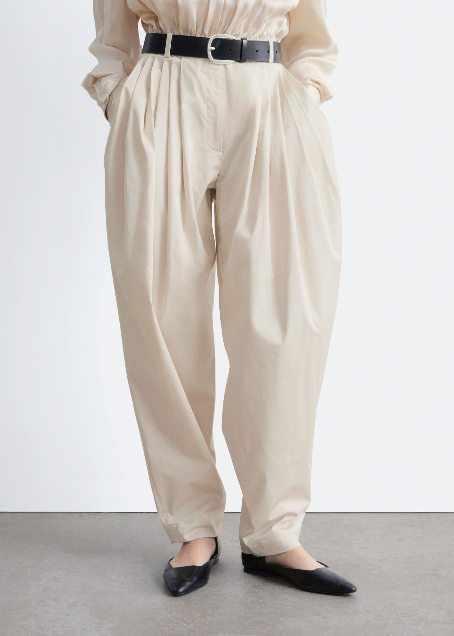 Barrel-Leg Pleated Trousers