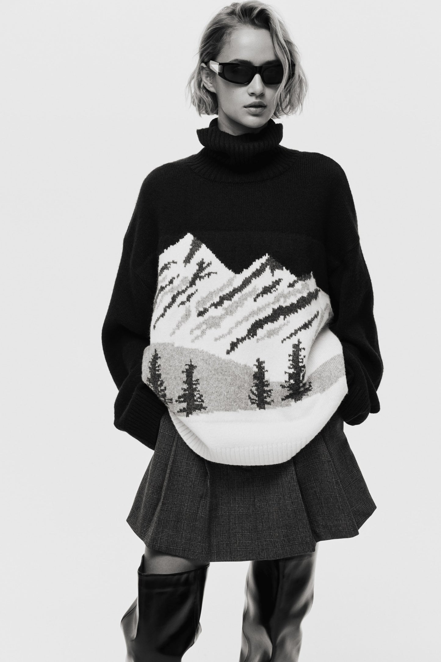 Jacquard-knit polo-neck jumper