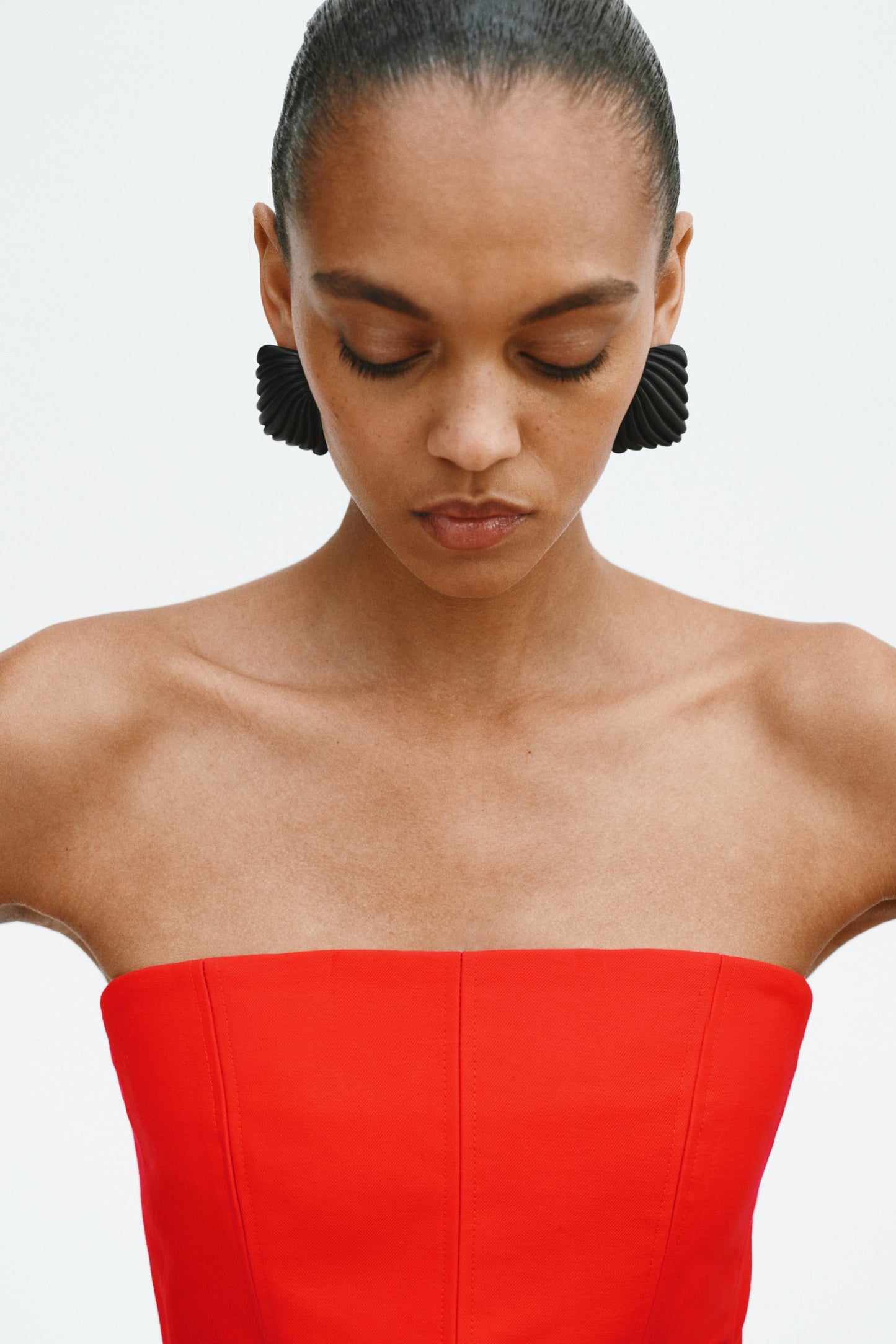 Hourglass bandeau dress