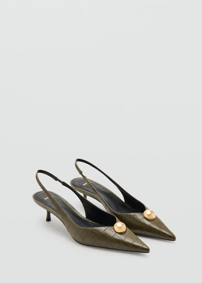 Croc-effect leather shoes