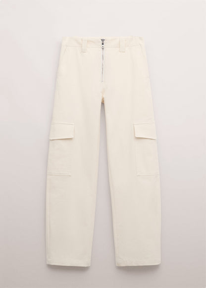 Mid-rise cargo pants with pockets