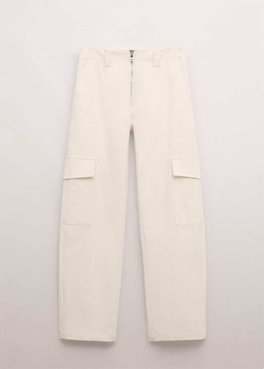 Mid-rise cargo pants with pockets