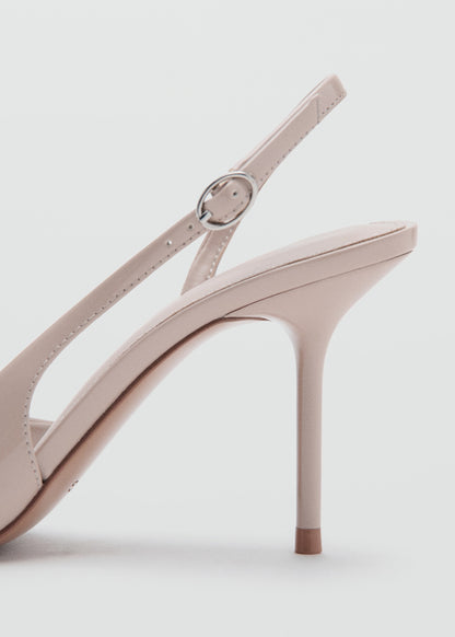 High-heeled shoes with pointed toe and bow