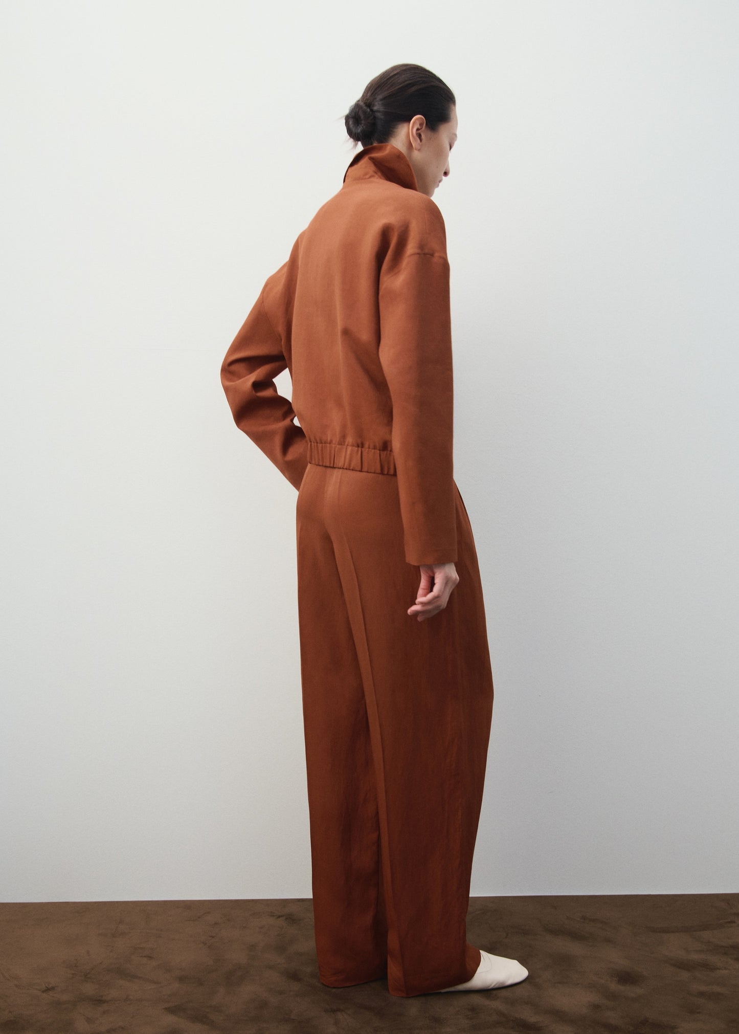 Linen-blend pleated trousers