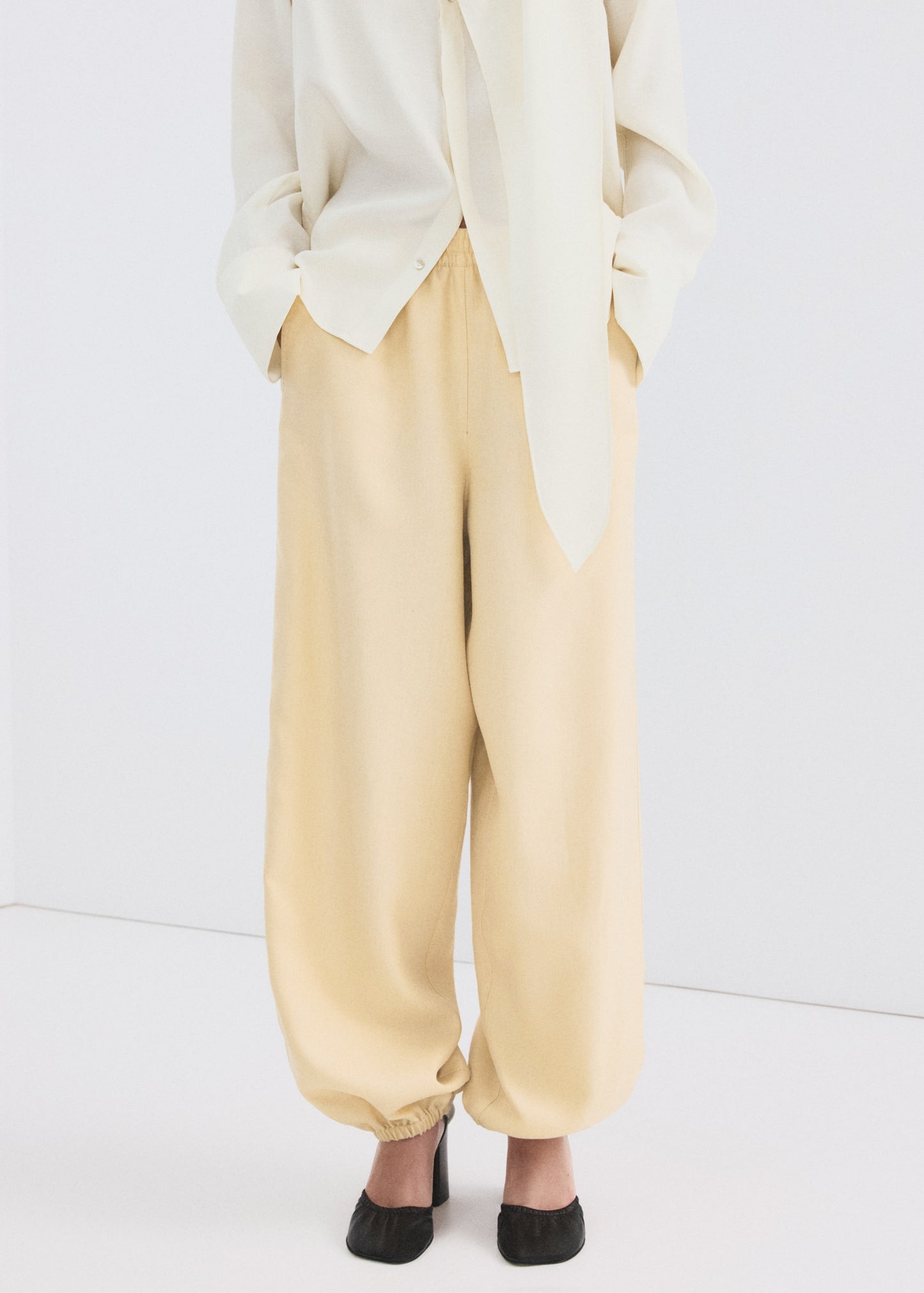 Lyocell balloon trousers