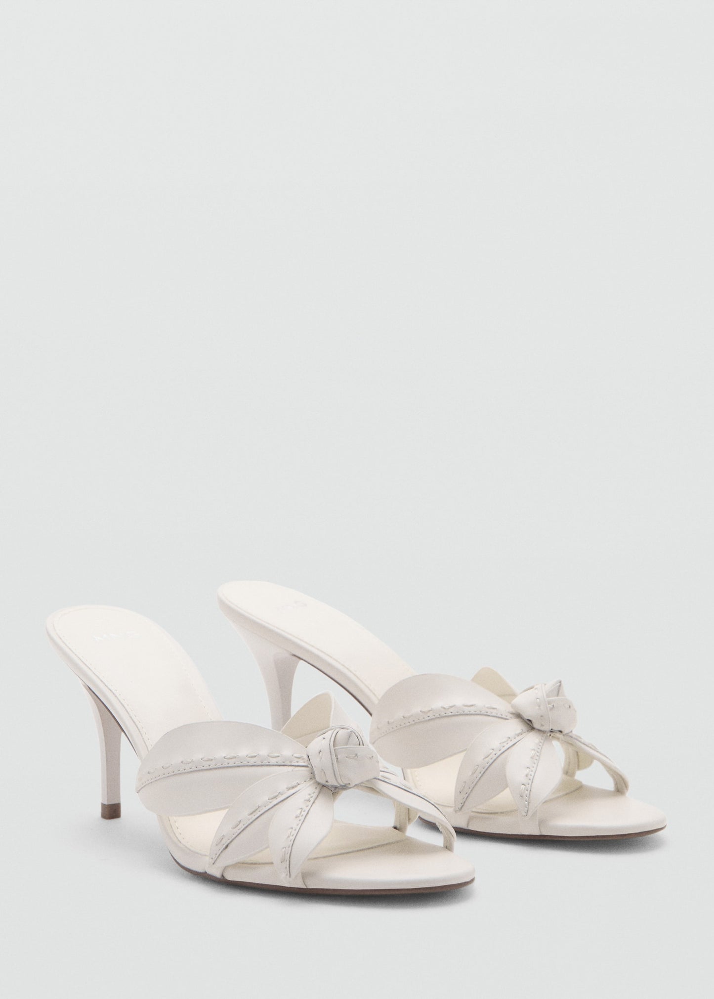 Leather sandals with flower heel