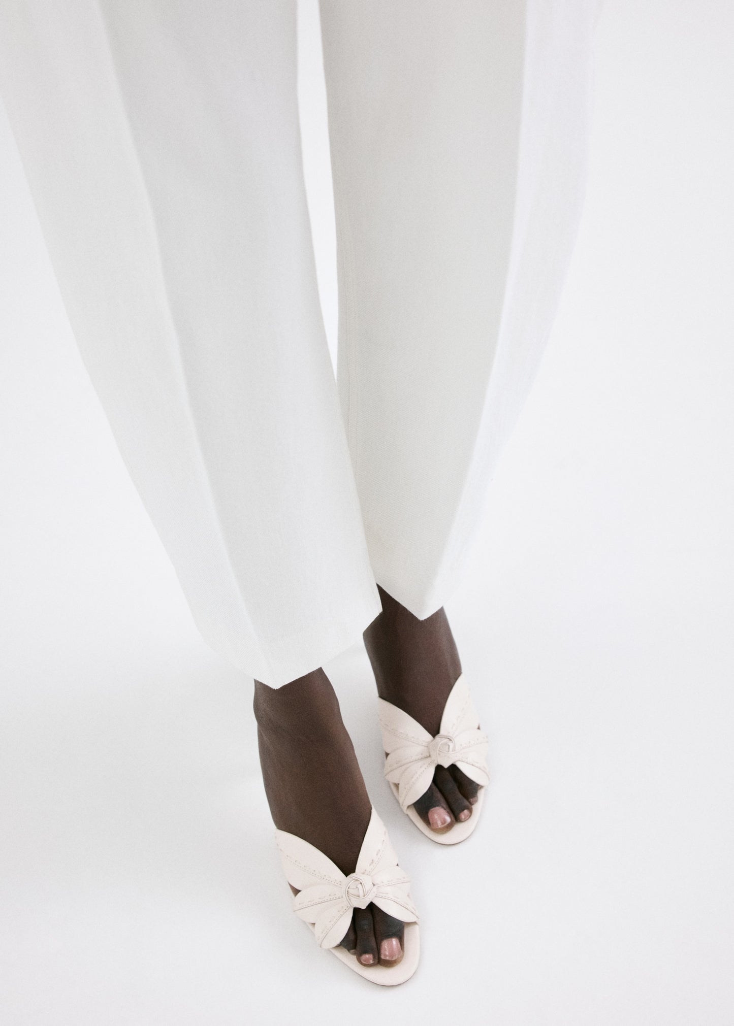 Leather sandals with flower heel