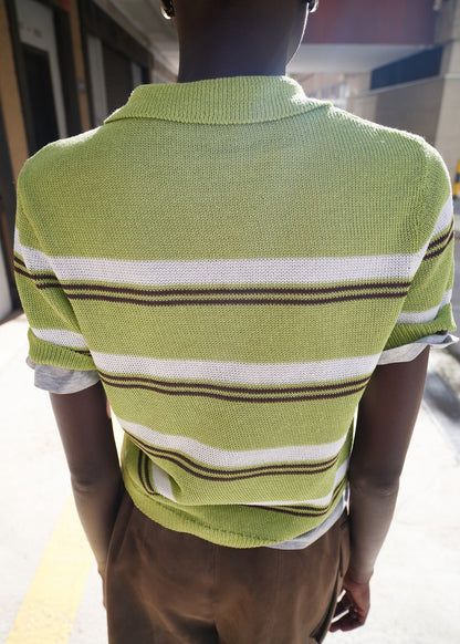 Knitted jumper with combined collar