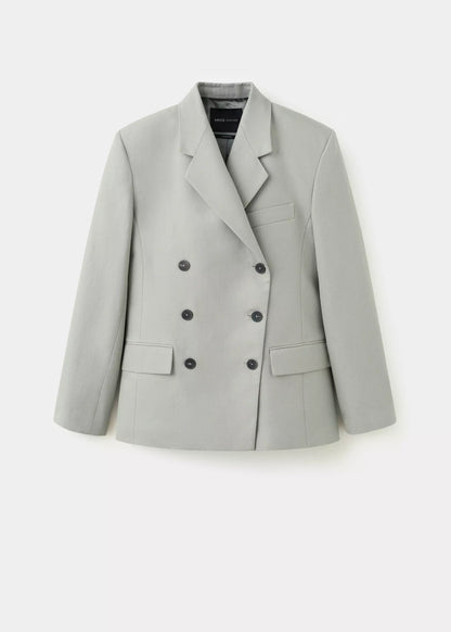 Double-breasted blazer with button closure