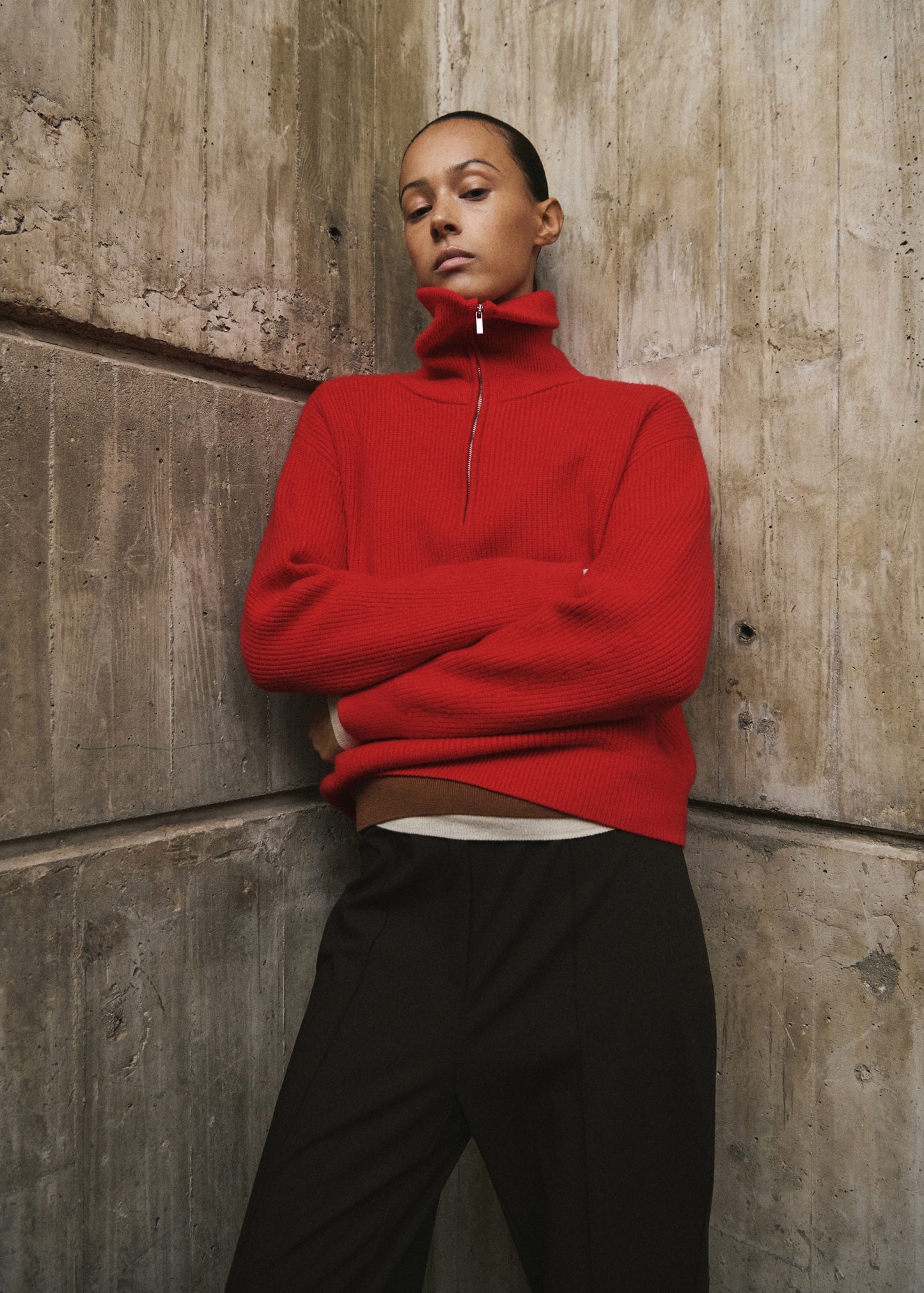 Sweater with contrasting zip collar