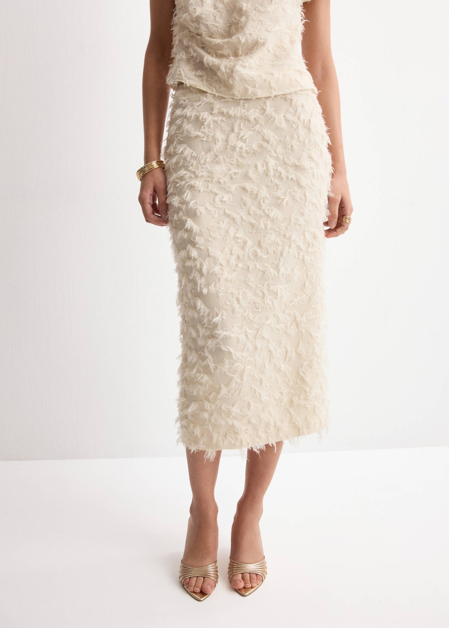 Textured pencil skirt