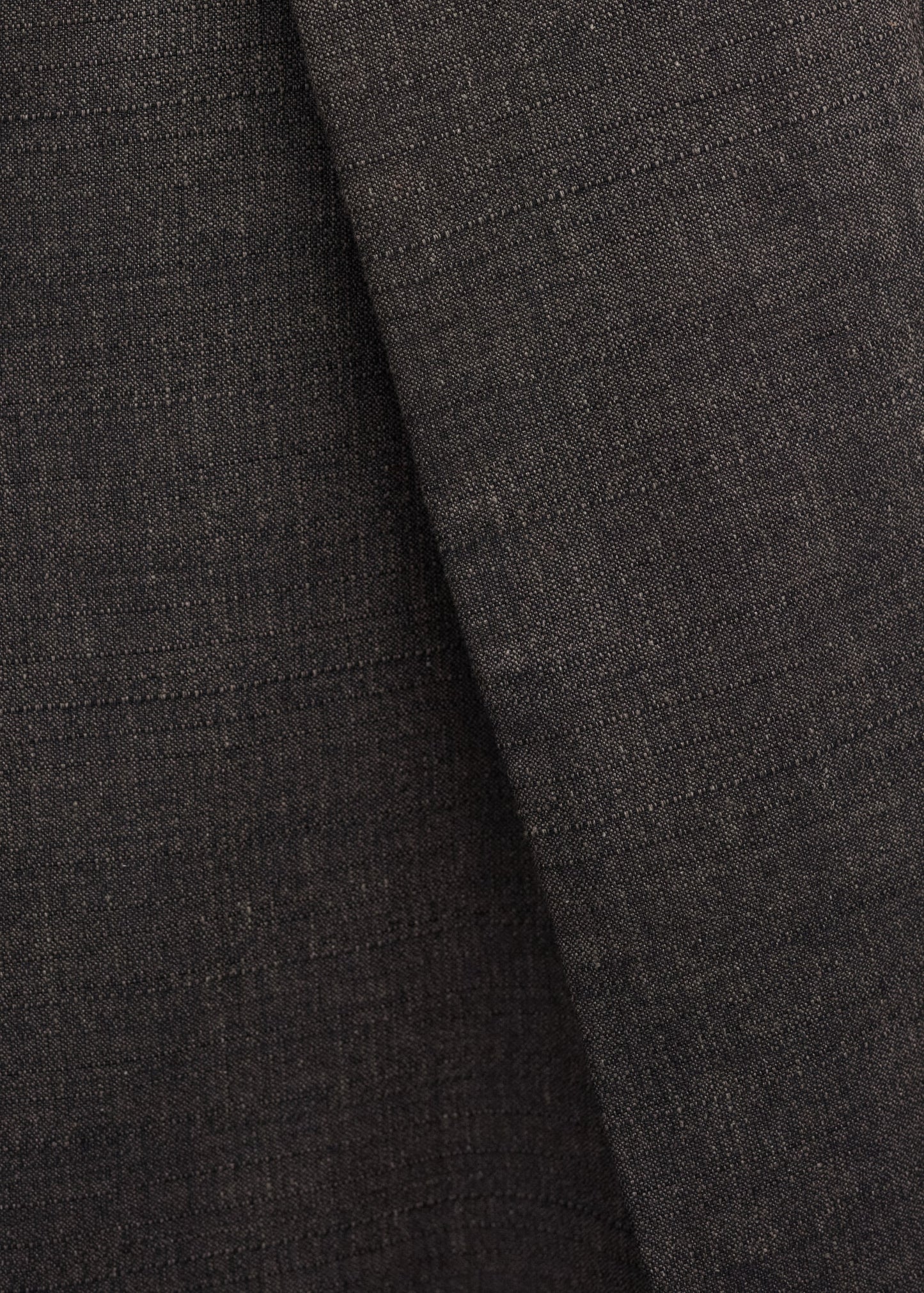 Pleated trousers with belt