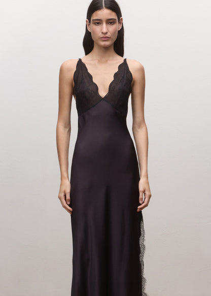 Lace dress with opening