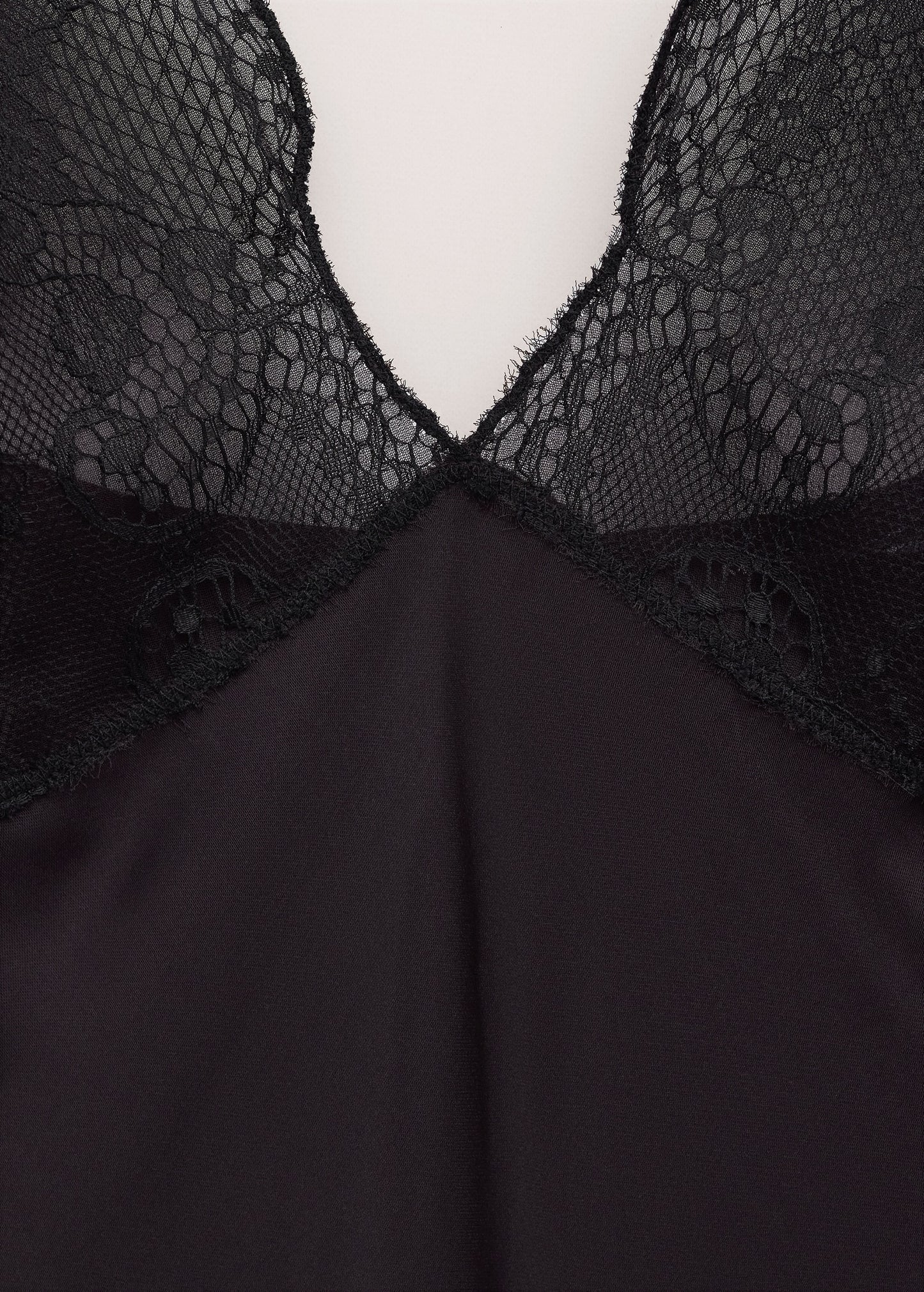 Lace dress with opening